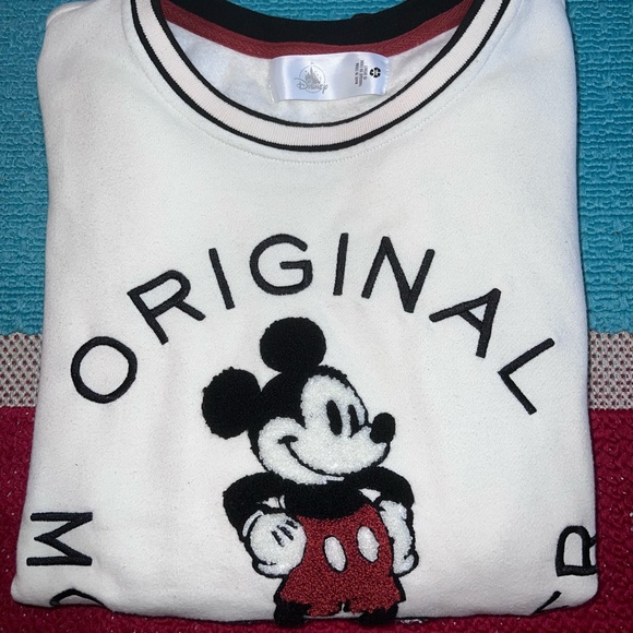 Disney Sweater - Picture 4 of 5